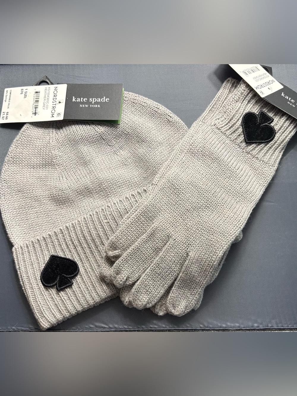 ♠️kate spade♠️ SET OF: Heather Gray Flocked Spade Beanie Hat and Knit Gloves